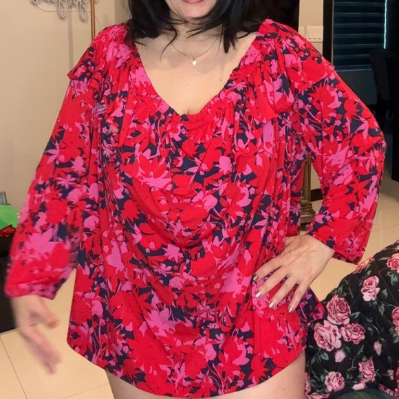 Leota Red and Black Ruffled 3/4 Sleeve Blouse - Picture 8 of 8